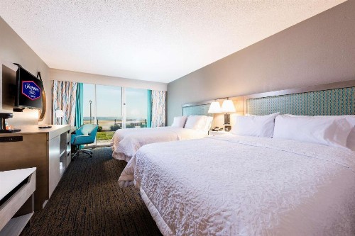 Hampton Inn Virginia Beach Oceanfront North - image 9