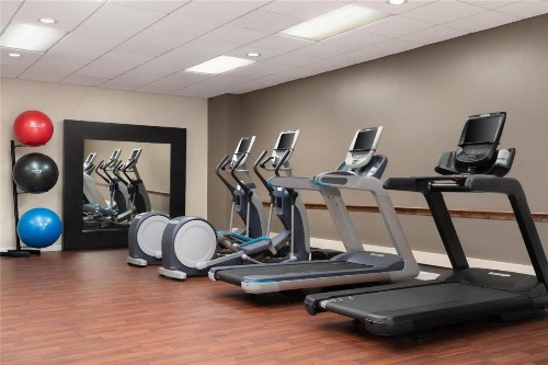 DoubleTree by Hilton Virginia Beach - image 17