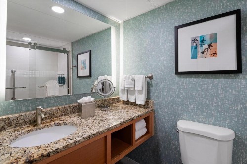 DoubleTree by Hilton Virginia Beach - image 28