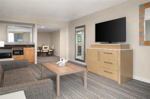 DoubleTree by Hilton Virginia Beach - image 42