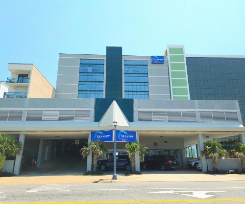 Sea View Hotel - image 2