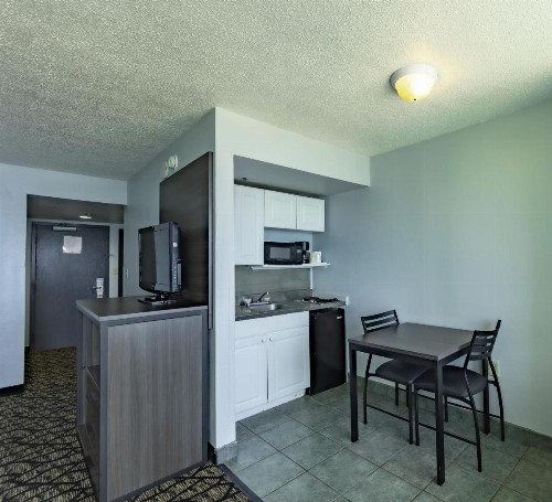 Sea View Hotel - image 20