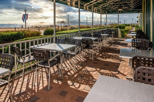 Holiday Inn Express Hotel & Suites Virginia Beach Oceanfront an IHG Hotel - image 11