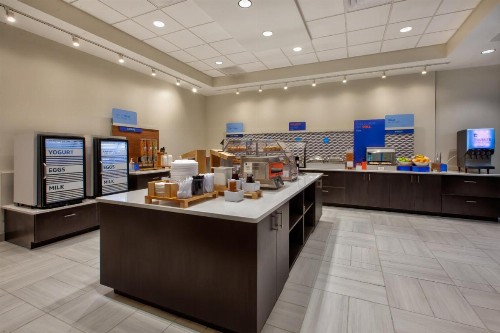 Holiday Inn Express Hotel & Suites Virginia Beach Oceanfront an IHG Hotel - image 14