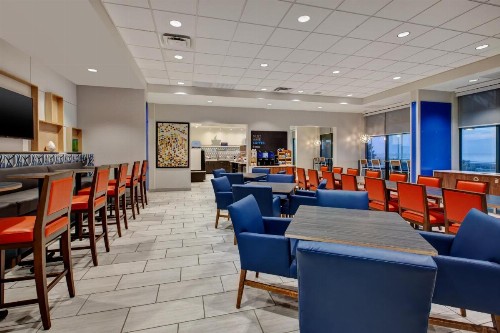 Holiday Inn Express Hotel & Suites Virginia Beach Oceanfront an IHG Hotel - image 22