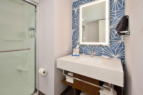 Holiday Inn Express Hotel & Suites Virginia Beach Oceanfront an IHG Hotel - image 24