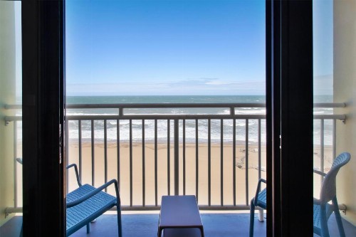 Holiday Inn Express Hotel & Suites Virginia Beach Oceanfront an IHG Hotel - image 26