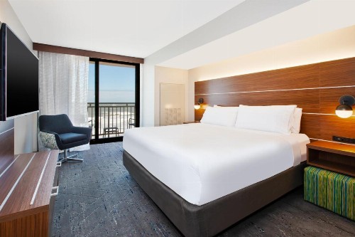 Holiday Inn Express Hotel & Suites Virginia Beach Oceanfront an IHG Hotel - image 28
