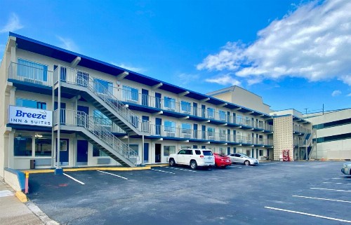 Breeze Inn & Suites Virginia Beach - image 3