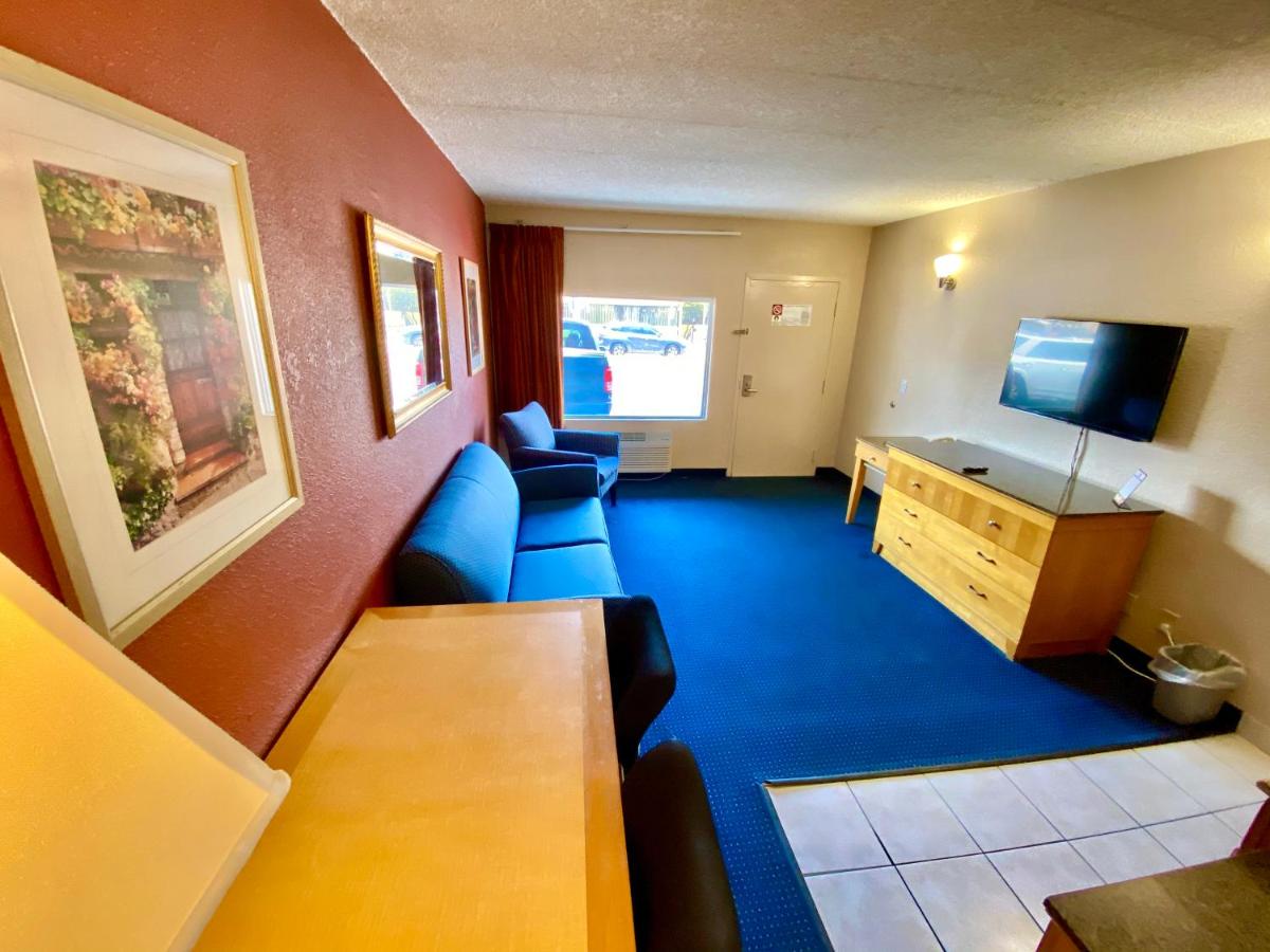 Breeze Inn & Suites Virginia Beach - image 7