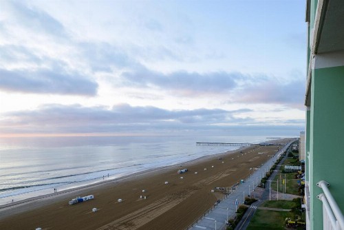 Holiday Inn VA Beach-Oceanside 21st Street an IHG Hotel - image 20