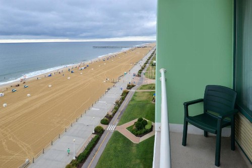 Holiday Inn VA Beach-Oceanside 21st Street an IHG Hotel - image 29