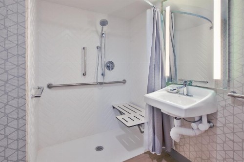 Holiday Inn VA Beach-Oceanside 21st Street an IHG Hotel - image 37