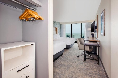 Holiday Inn VA Beach-Oceanside 21st Street an IHG Hotel - image 41