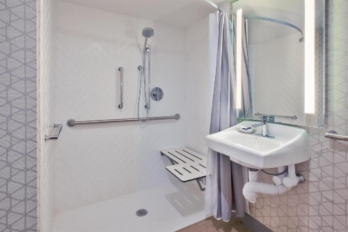 Holiday Inn VA Beach-Oceanside 21st Street an IHG Hotel - image 44