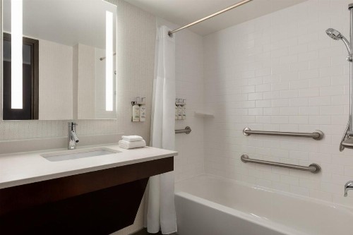 Holiday Inn Virginia Beach - Norfolk an IHG Hotel - image 35