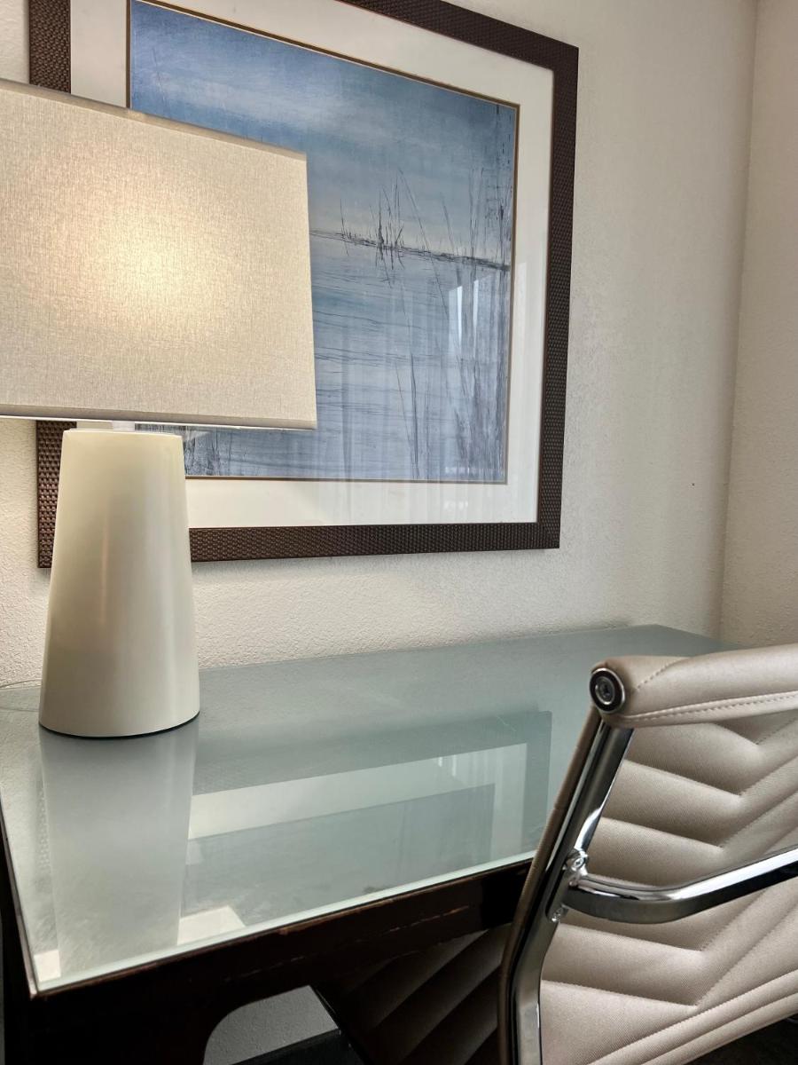 Holiday Inn Virginia Beach - Norfolk an IHG Hotel - image 7