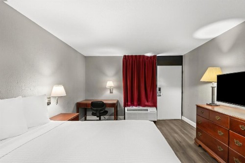 Knights Inn Virginia Beach Lynnhaven - image 17