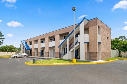 Knights Inn Virginia Beach Lynnhaven - image 2