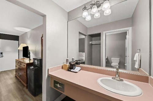 Knights Inn Virginia Beach Lynnhaven - image 3