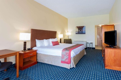 Ramada Plaza by Wyndham Virginia Beach - image 17