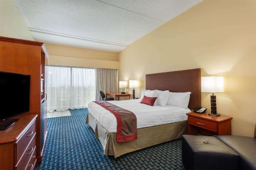 Ramada Plaza by Wyndham Virginia Beach - image 28