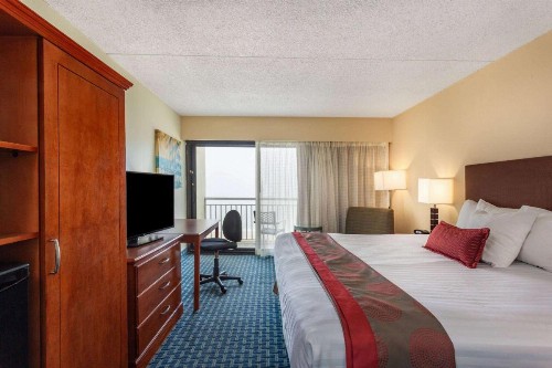 Ramada Plaza by Wyndham Virginia Beach - image 3