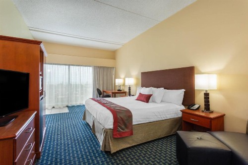 Ramada Plaza by Wyndham Virginia Beach - image 30
