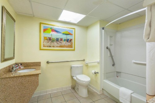Ramada Plaza by Wyndham Virginia Beach - image 44
