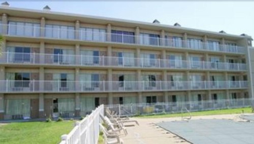 Ambassadors Inn & Suites - image 28