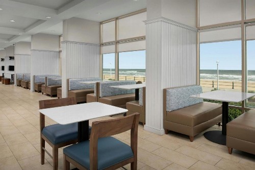 Courtyard Virginia Beach Oceanfront / North 37th Street - image 9
