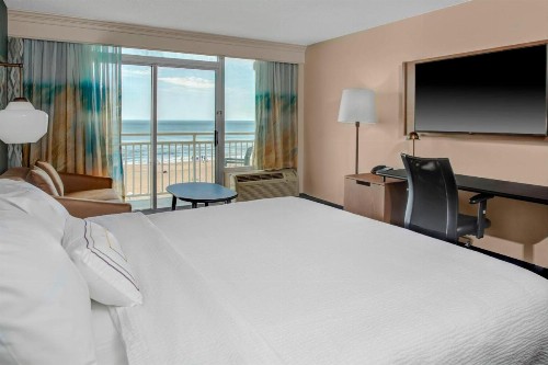 Fairfield Inn & Suites by Marriott Virginia Beach Oceanfront - image 10