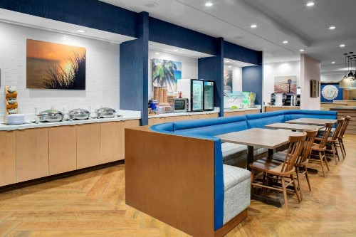 Fairfield Inn & Suites by Marriott Virginia Beach Oceanfront - image 15