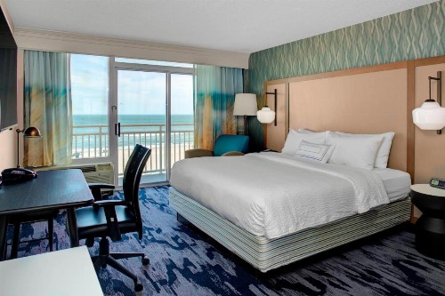 Fairfield Inn & Suites by Marriott Virginia Beach Oceanfront - image 2