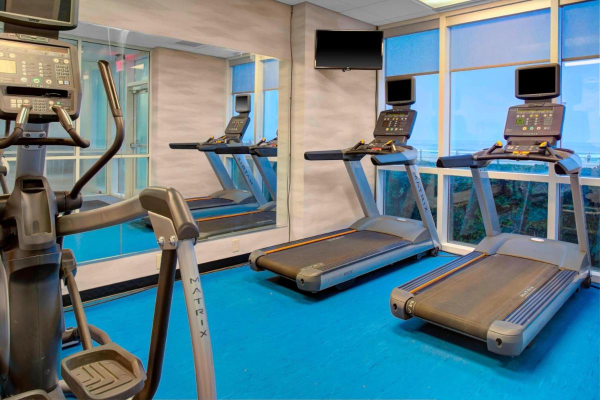 Fairfield Inn & Suites by Marriott Virginia Beach Oceanfront - image 4