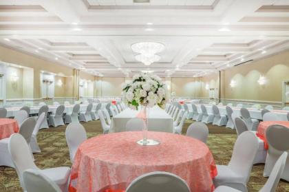 Wyndham Virginia Beach Oceanfront - image 9