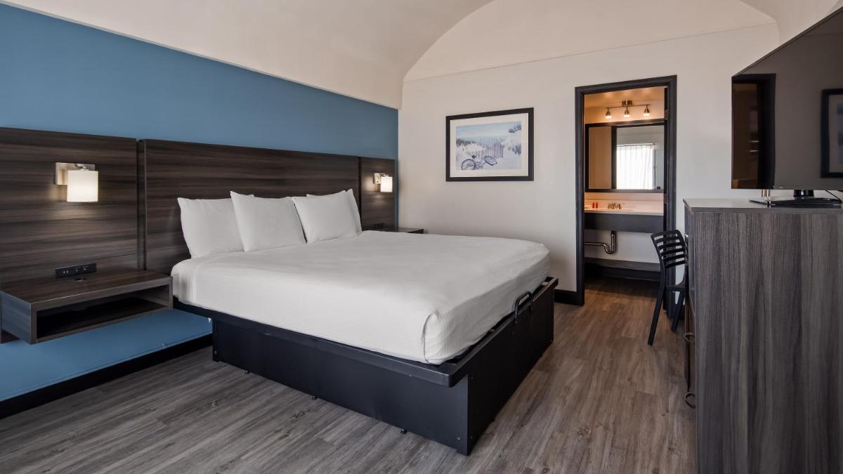 SureStay Hotel by Best Western Virginia Beach Royal Clipper - image 6