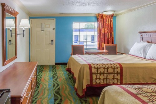 Days Inn by Wyndham Virginia Beach Town Center - image 8