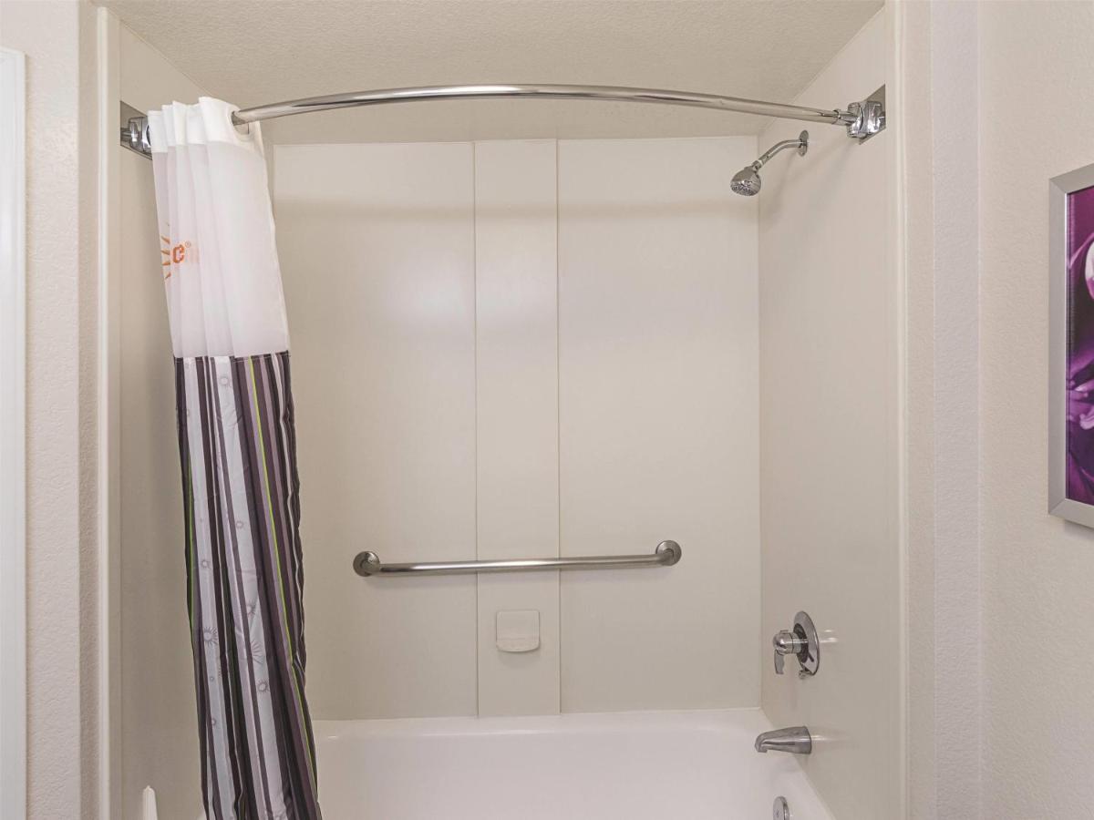 La Quinta by Wyndham Virginia Beach - image 4