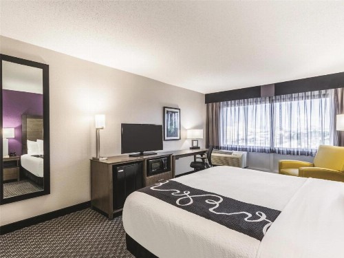 La Quinta by Wyndham Virginia Beach - image 7