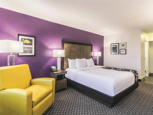 La Quinta by Wyndham Virginia Beach - image 9
