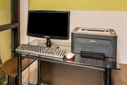 Days Inn by Wyndham Virginia Beach At The Beach - image 12