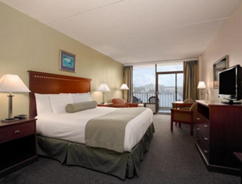Days Inn by Wyndham Virginia Beach At The Beach - image 13