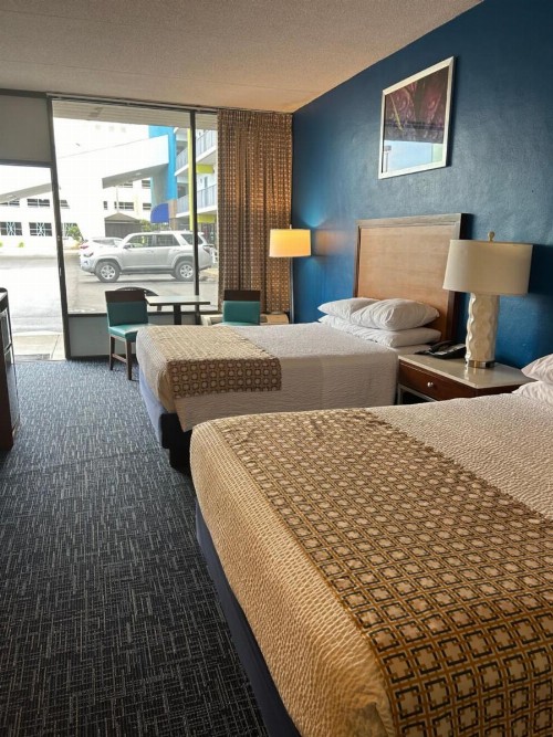 Days Inn by Wyndham Virginia Beach At The Beach - image 16