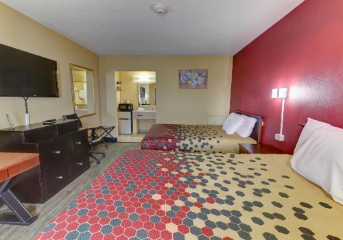 Econo Lodge Town Center - image 34