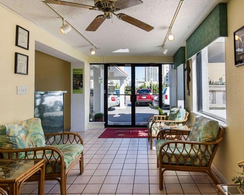 Econo Lodge Virginia Beach - image 14