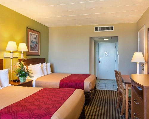 Econo Lodge Virginia Beach - image 16