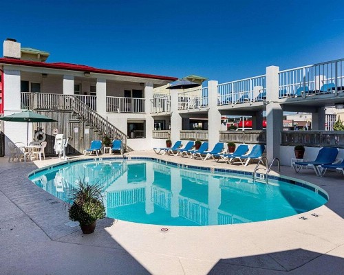 Econo Lodge Virginia Beach - image 17