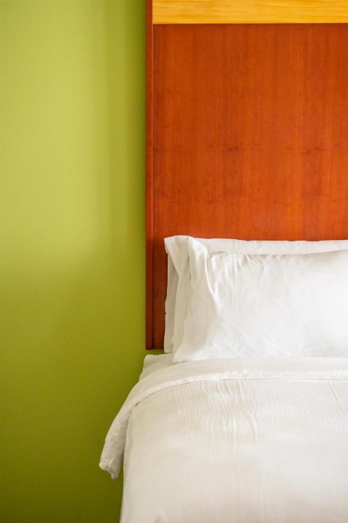 Holiday Inn & Suites North Beach Hotel an IHG Hotel - image 24