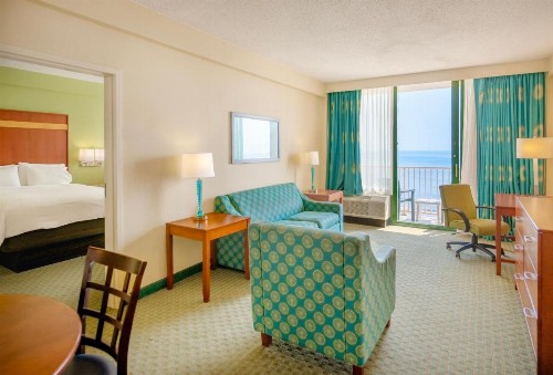 Holiday Inn & Suites North Beach Hotel an IHG Hotel - image 31